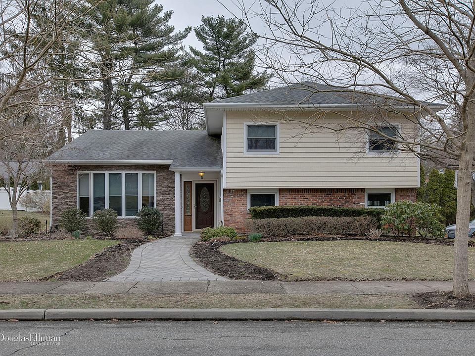 1st image of 71 Roosevelt Dr