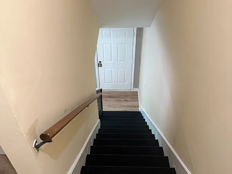 206 Royal Forest Ct — Photo 7