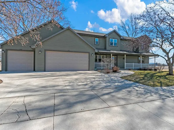 440 Kennedy Dr, Brillion, WI 54110