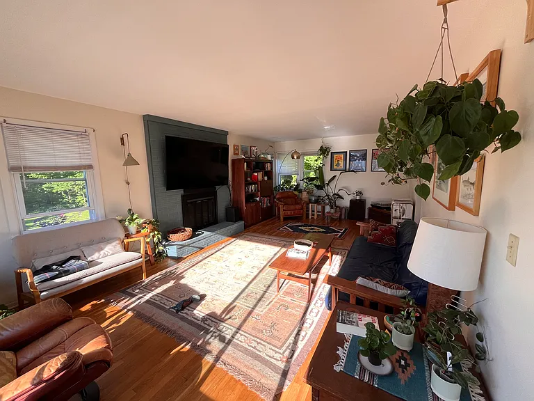 156 Sheffield Rd — Photo 7