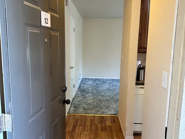 504 Northbank Ct APT 12, Stockton, CA 95207