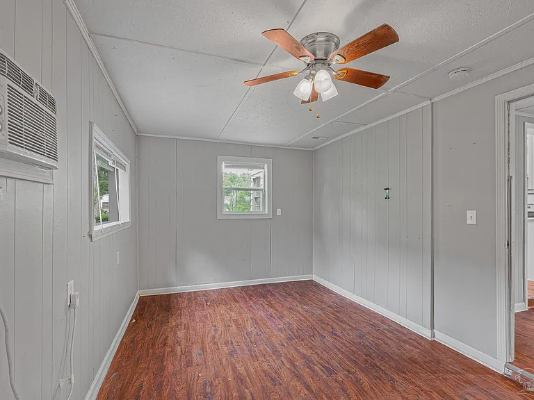 3211 Torres Ave — Photo 24