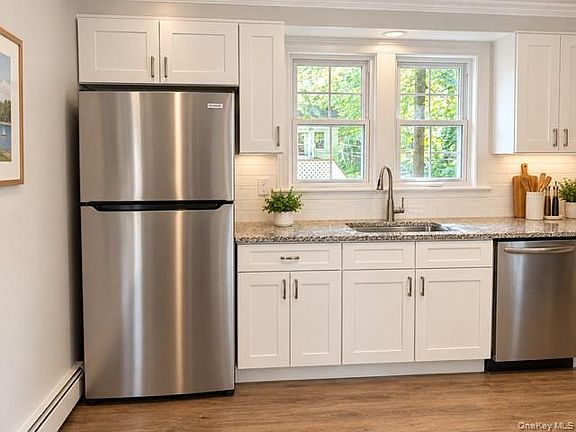 4th image of 62 Satinwood Road