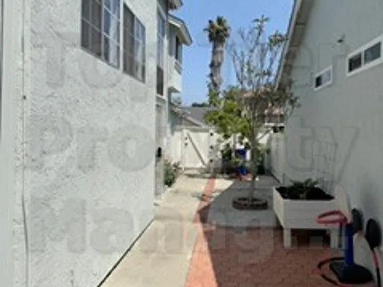 4271 Esperanza Way — Photo 29