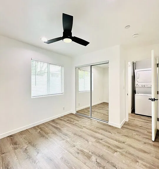2628 N Beachwood Dr #7/8 — Photo 16