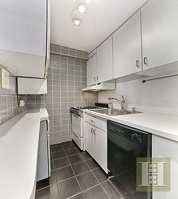 Rented by Halstead Real Estate | media 11