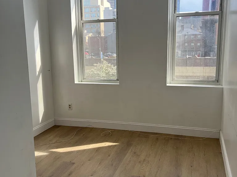 1235 Vine St #2F — Photo 3