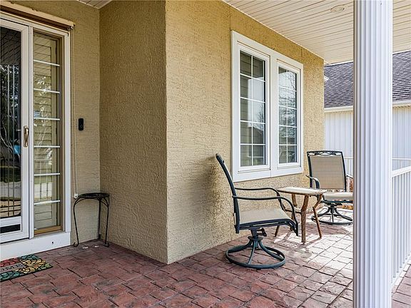 5th image of 4729 SW Soldier Dr