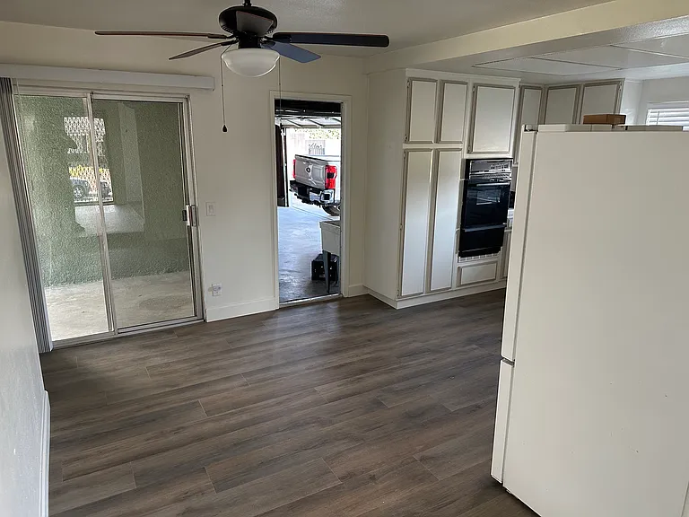 Dining area/ kitchen