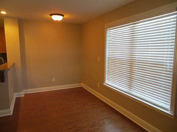 3rd image of 112 Leonardwood Dr Unit 201