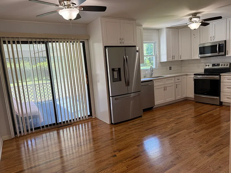 203 Valleydale Dr — Photo 4