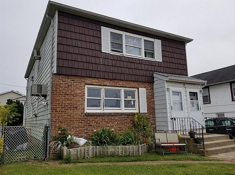 2nd image of 79 Lorraine Rd