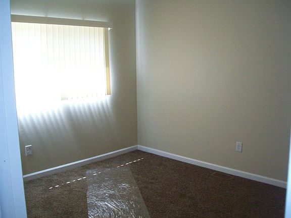 5th image of 28211 Felician St