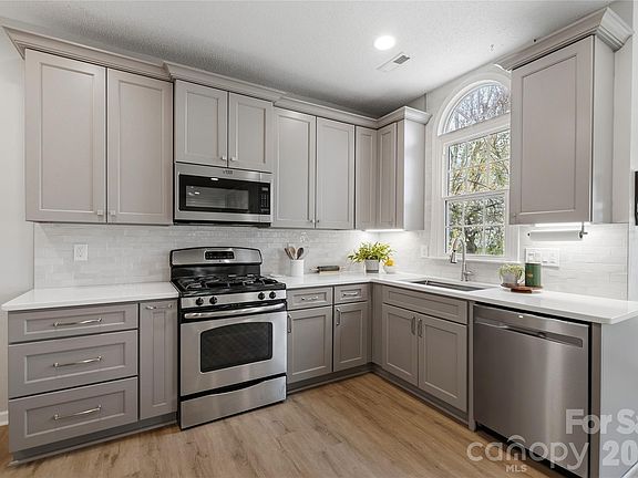 5th image of 8520 Newton Ln
