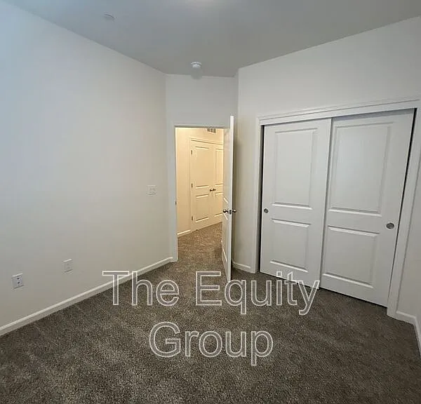 735 S Pinkham #105 — Photo 26