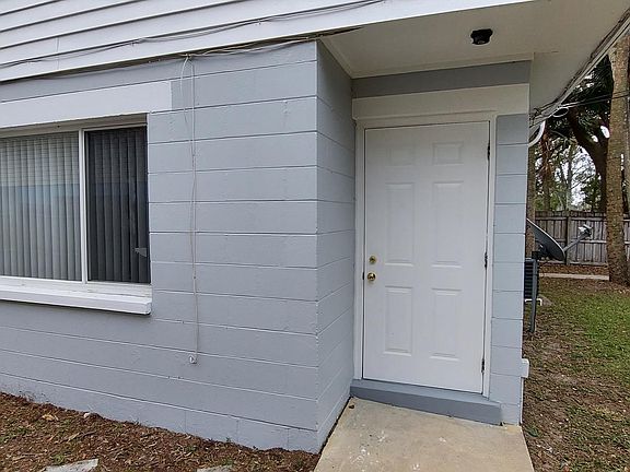 4th image of 1531 Violet Ave APT B