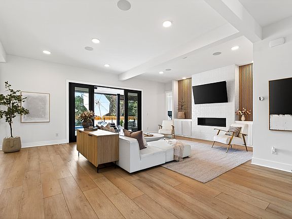 5th image of 6534 Jean Dr