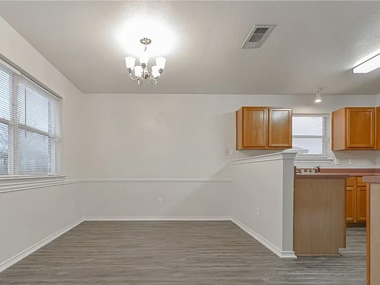 3109 Rampart Loop — Photo 7