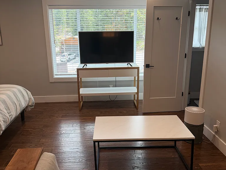 300 Upper Evergreen Dr #B — Photo 12