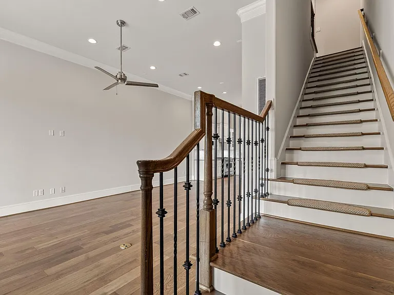8711 Oak Kolbe Ln — Photo 29