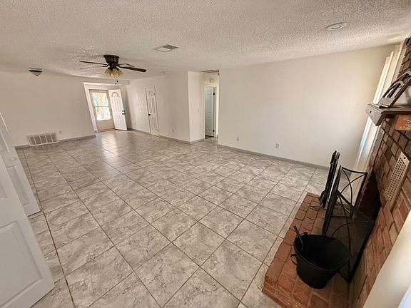 3rd image of 61689 Palm Vista Dr