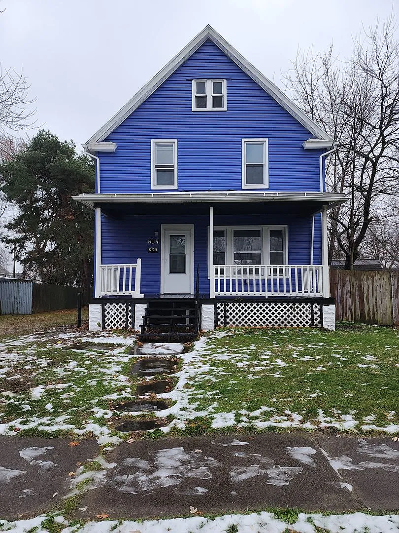 207 W 25th St photo 1