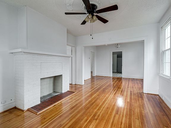 3rd image of 3328 Jeter Ave