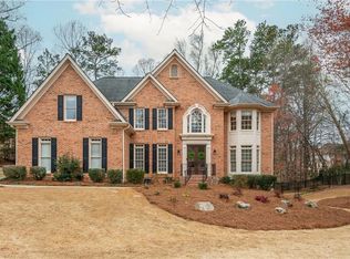 833 Forest Path Ln, Alpharetta, GA 30022