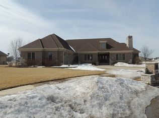 1406 Henry St, Peru, IL 61354