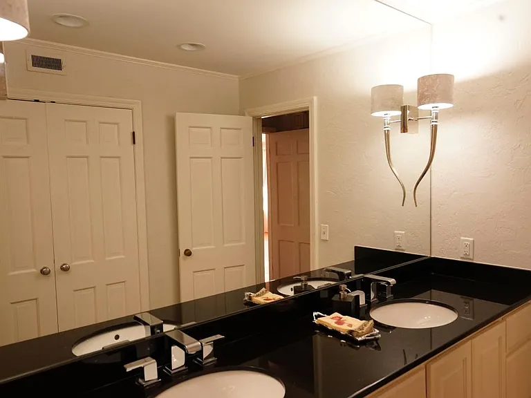1223 W Wilshire Blvd — Photo 5