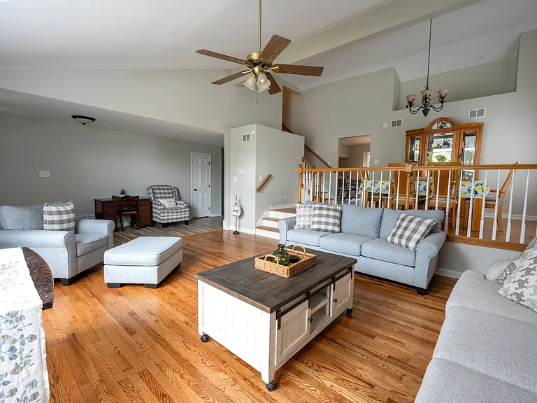 17011 Danielle Ct — Photo 4
