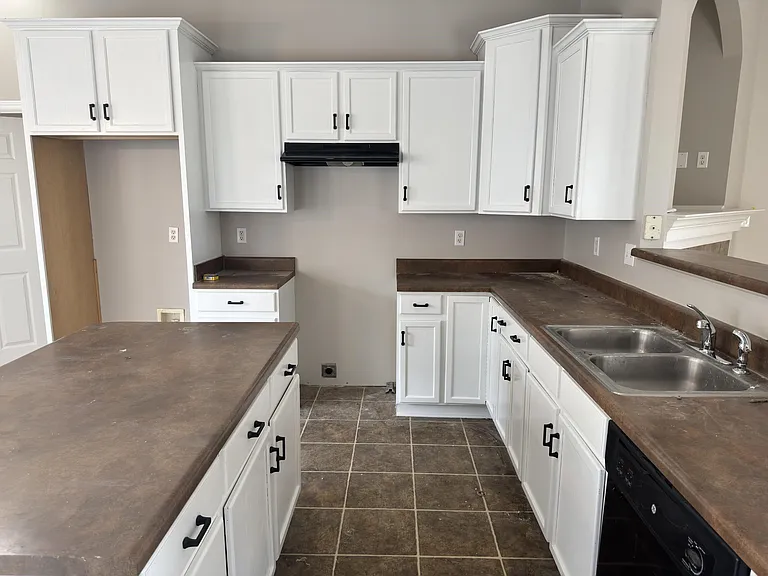 1237 Travers Ln — Photo 2
