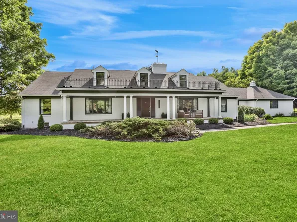 39280 Bolington Rd, Lovettsville, VA 20180