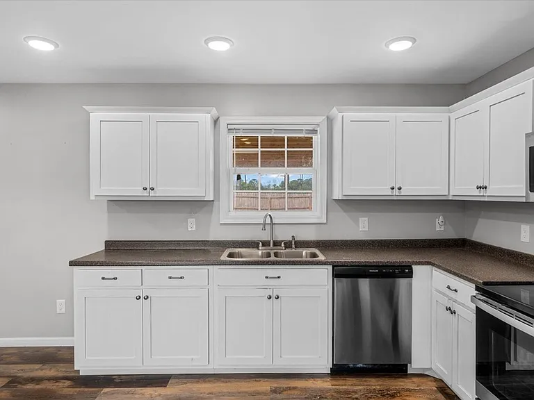 3143 Sonya Dr NW — Photo 12