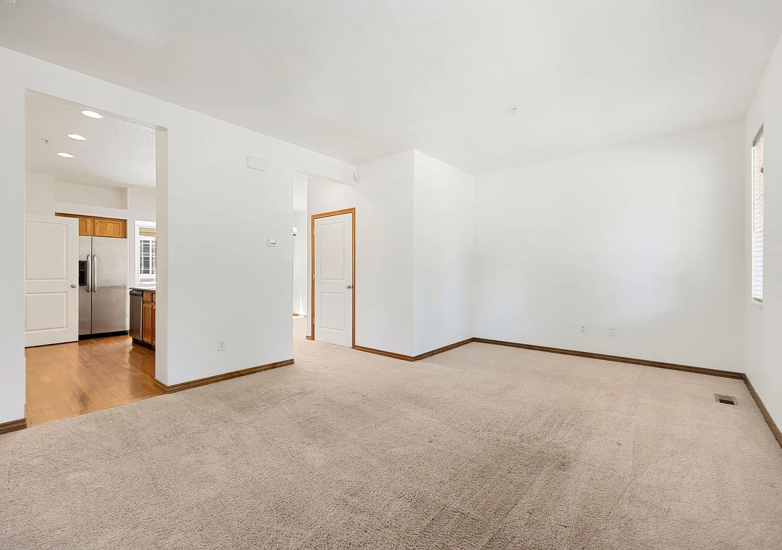 $500 Off Rent if Lease Starts by 9/5! — Photo 3