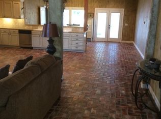 1229 Cr 184, carthage, TX 75633
