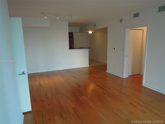 5th image of 325 S Biscayne Blvd #D1