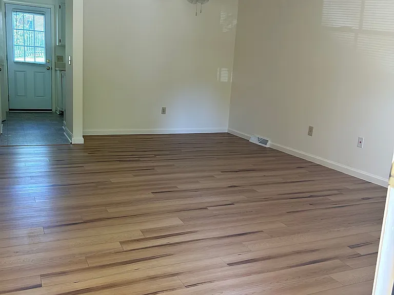 107 Rainbow Cir #9 — Photo 5