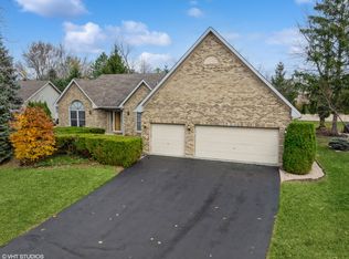 1031 Glacier Pkwy, Algonquin, IL 60102
