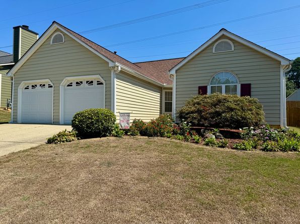 2814 Vintage Wood Way NW