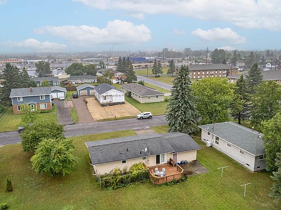 3rd image of 2906 John Ave