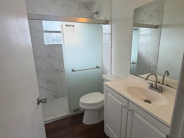 138 Gordon Ave S — Photo 5
