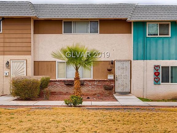 2nd image of 653 Greenbriar Townhouse Way