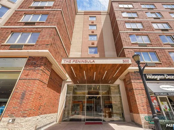 2305 City Pl, Edgewater, NJ 07020