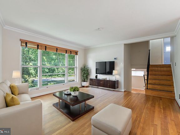 4th image of 5503 Fiske Pl