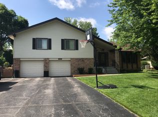 11611 Taylor St, Omaha, NE 68164