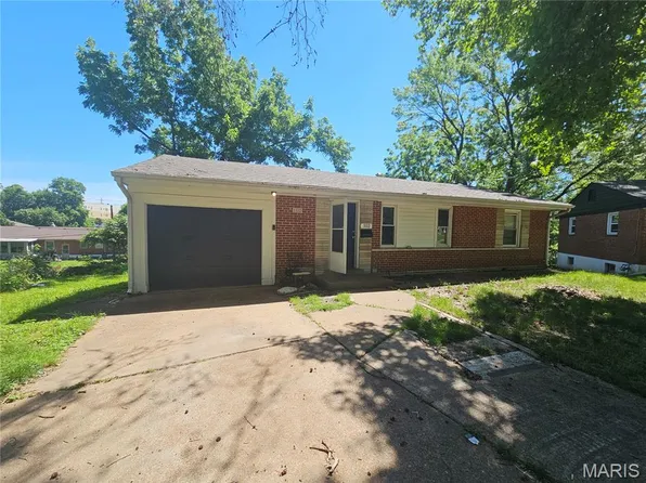 102 Florwood Ct, Saint Louis, MO 63135