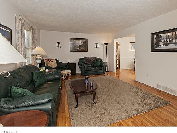 3rd image of 350 Chatham Dr
