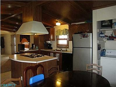 4th image of 4138 Martinsburg Dr