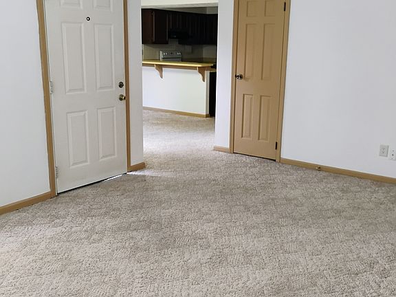 3rd image of 4403 Chelsea Dr #11B